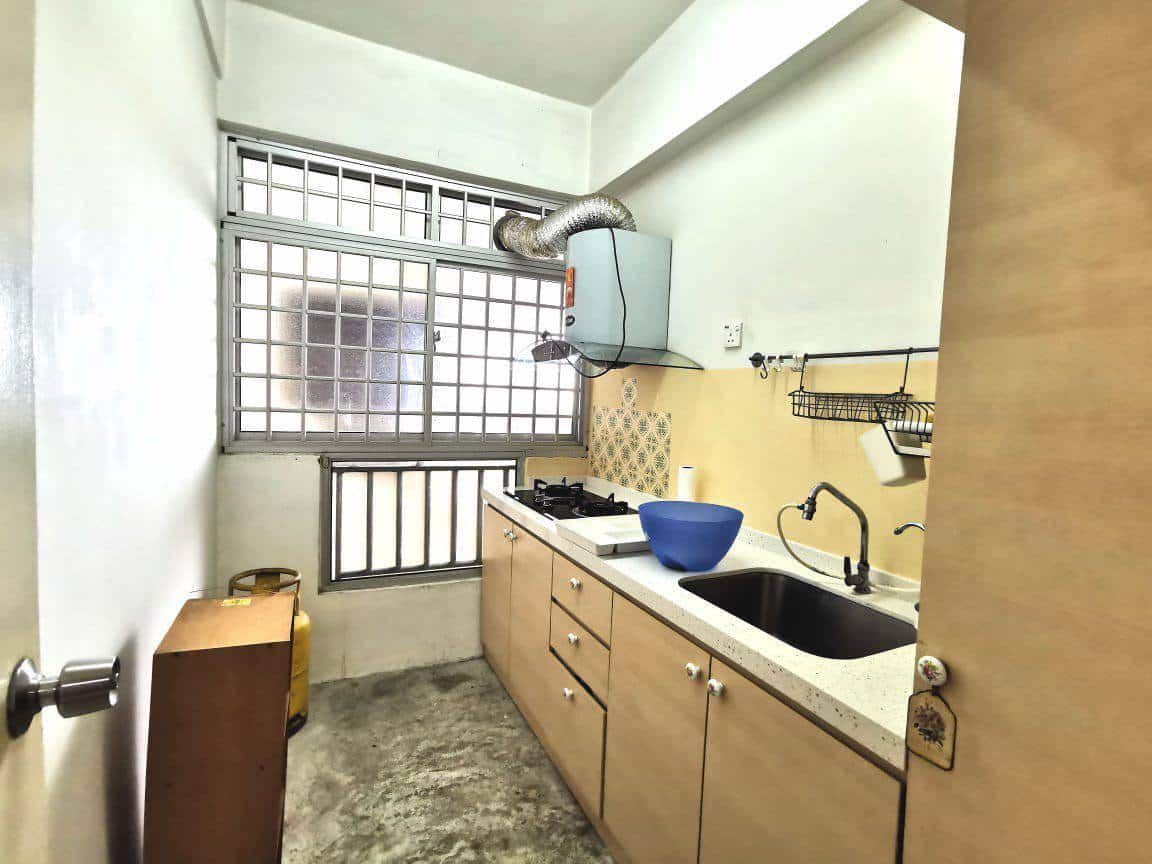 Apartment Putri Ria 8