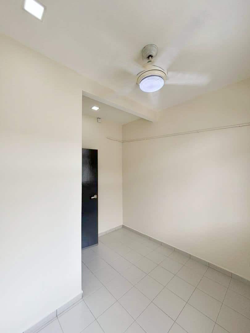 Townhouse Jalan Scientex maju 17 9