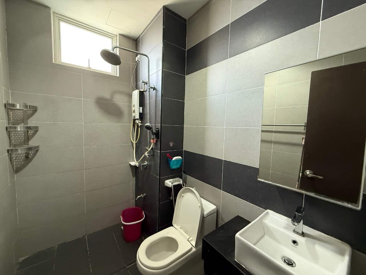 Condominium Larkin 9