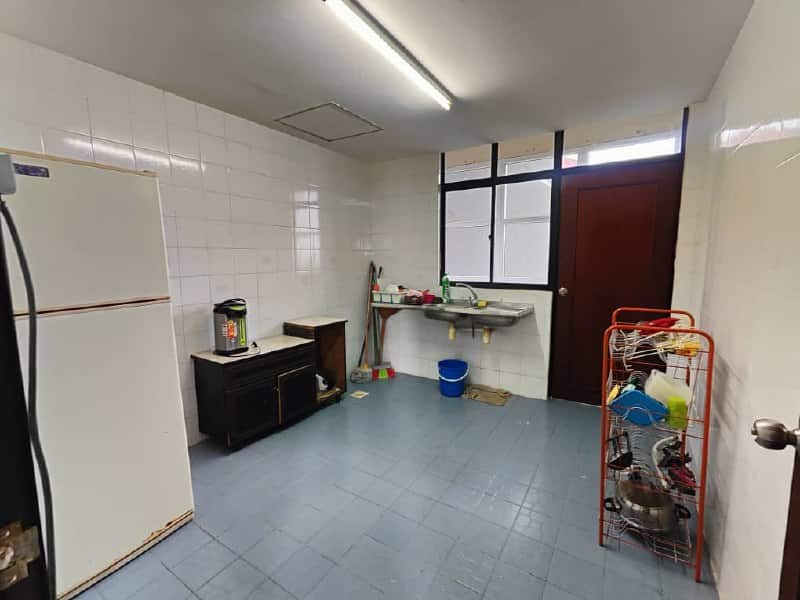 Corner Lot Mewah View 7