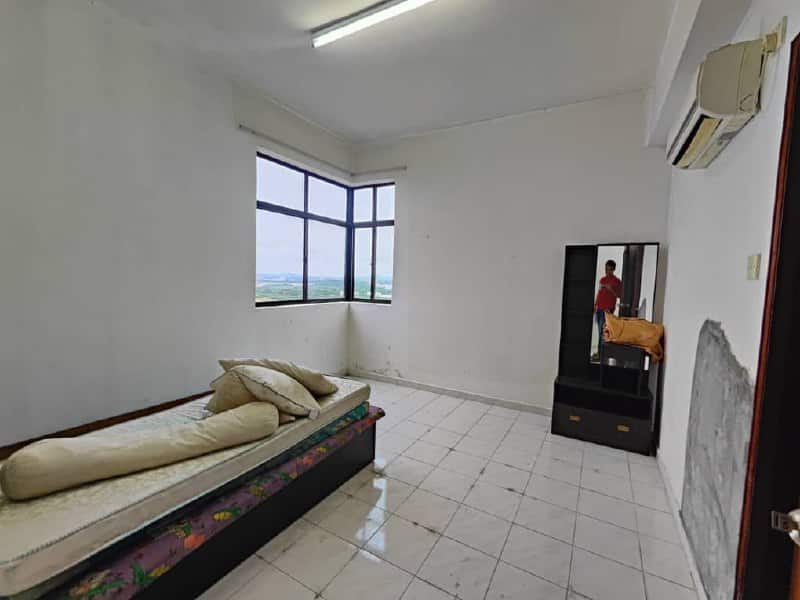 Corner Lot Mewah View 3