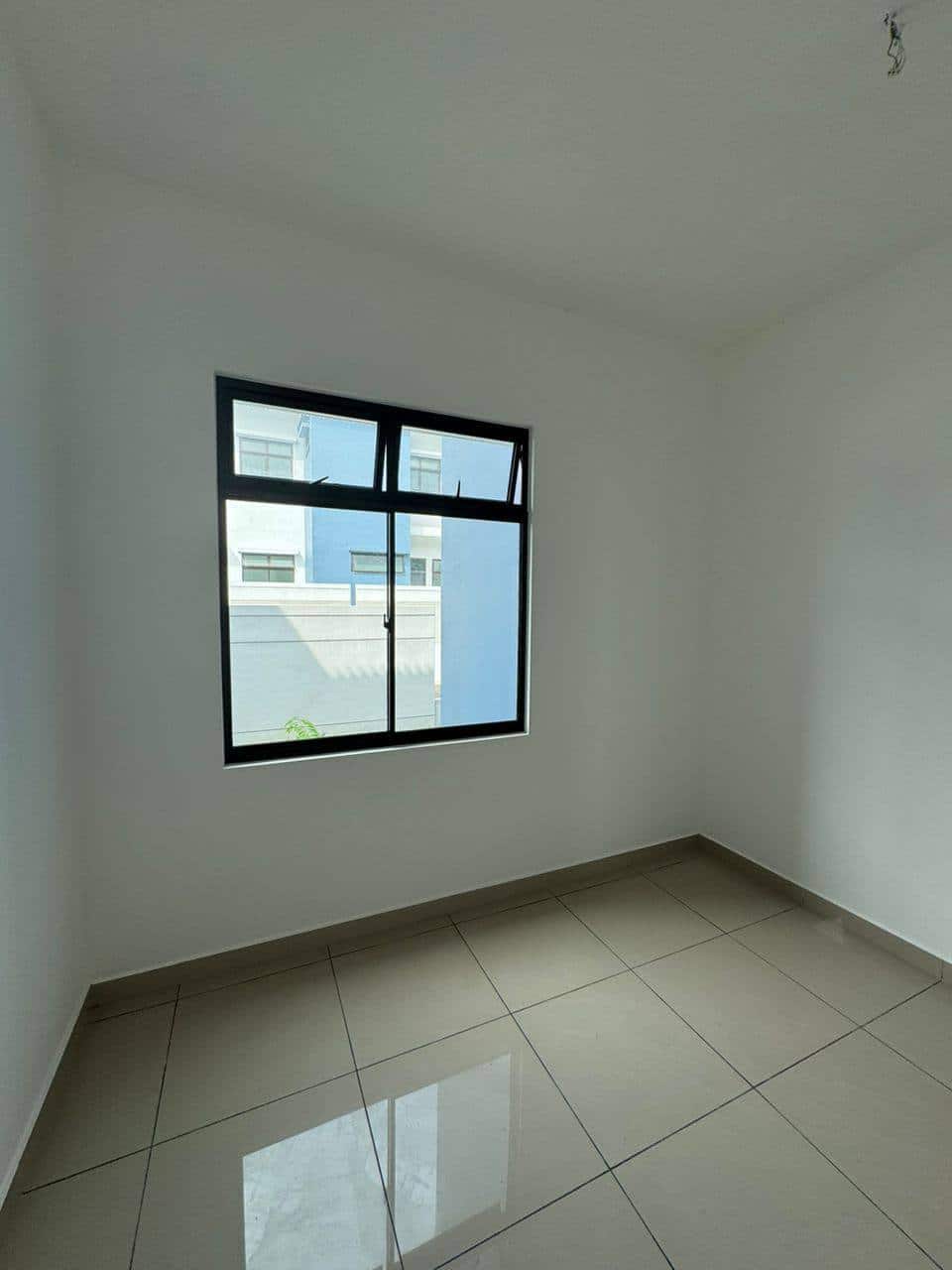Double Storey Terrace Austin Duta 6
