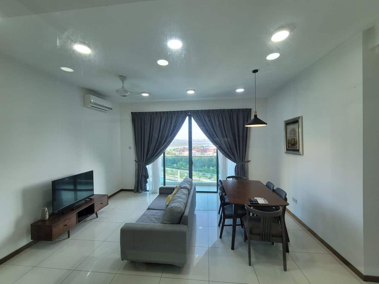 Apartment Crescent Bay Suites