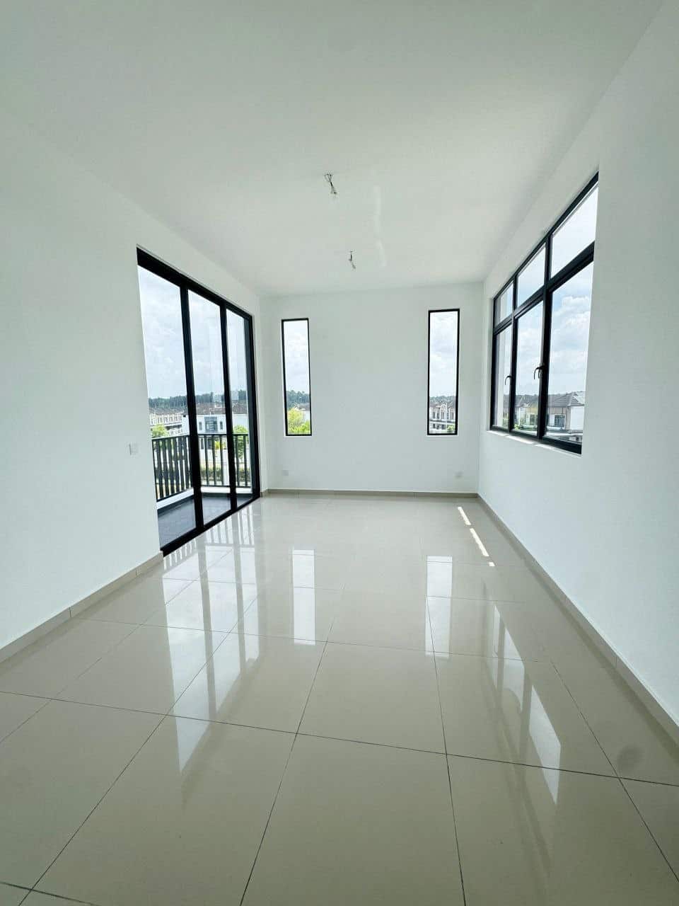 Double Storey Terrace House Eco Spring