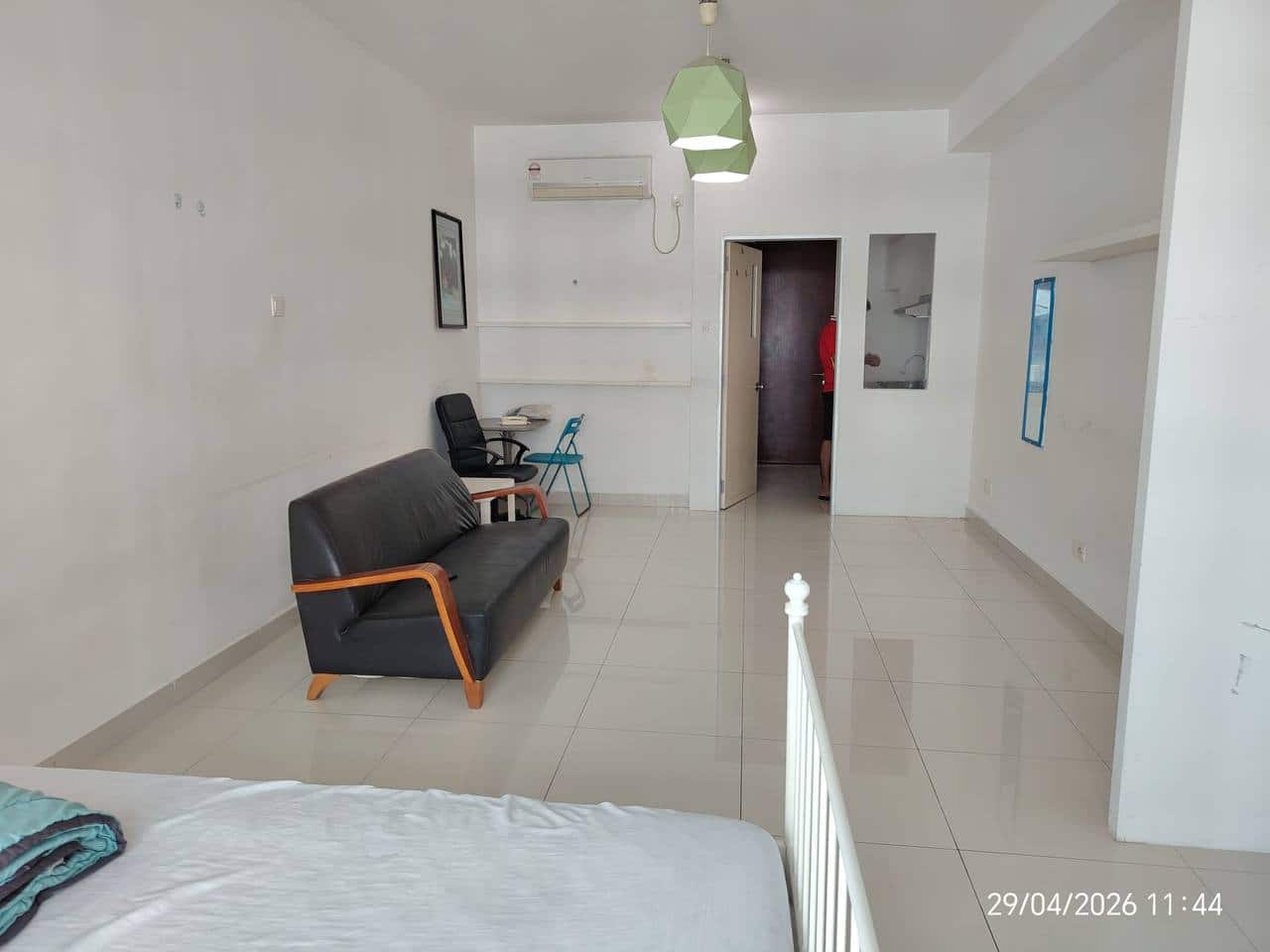 Studio PARC Regency, Plentong