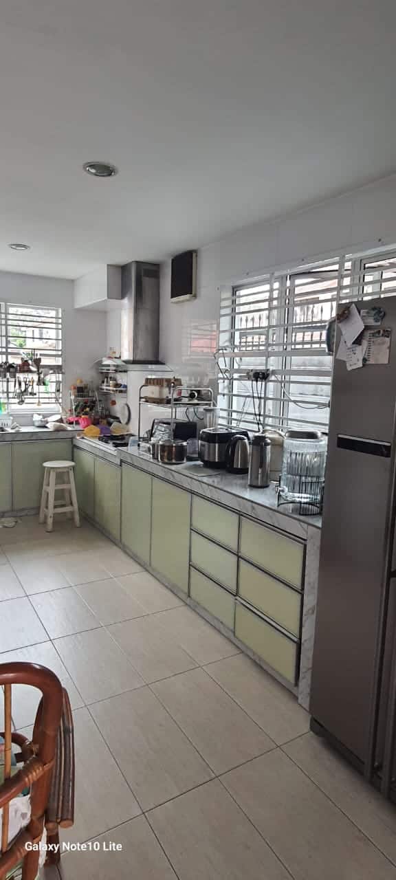 2.5 storey terrace house Taman Sutera Utama 4