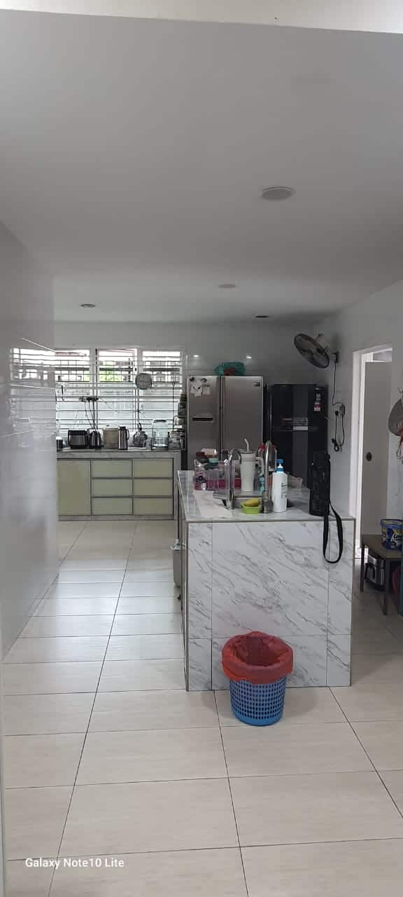 2.5 storey terrace house Taman Sutera Utama 2