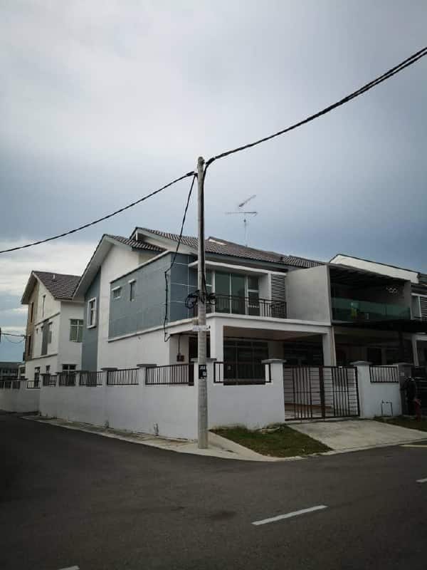 End Lot Double Storey Terrace Jalan Scientex Jaya