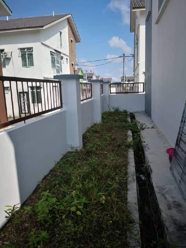 End Lot Double Storey Terrace Jalan Scientex Jaya 5