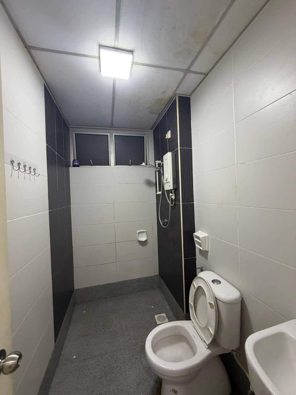 Condo Larkin Heights 9