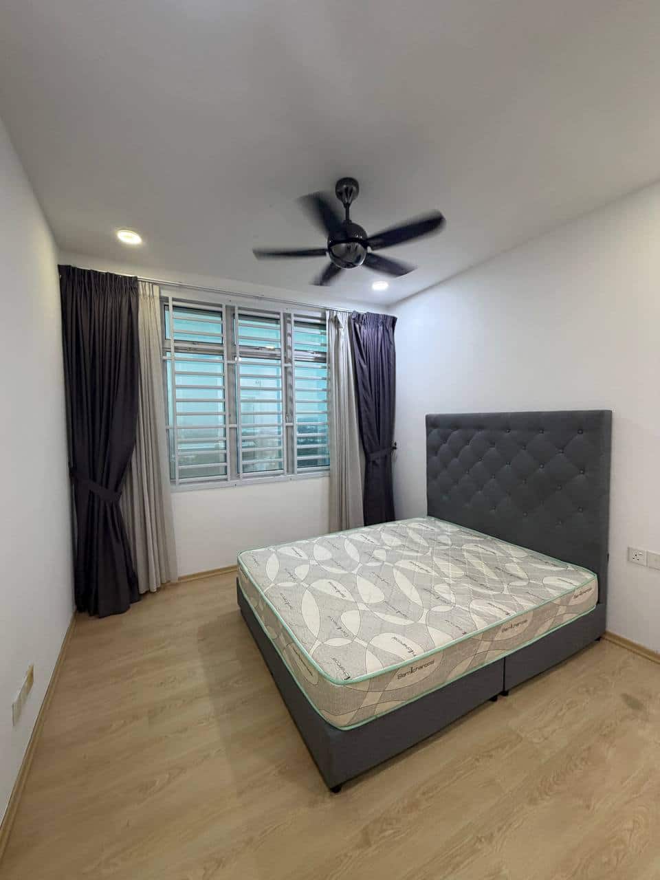 Condo Larkin Heights 3