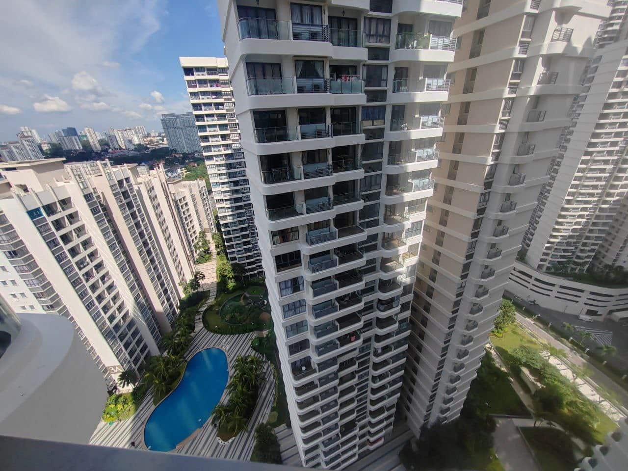 Condo Country Garden Danga Bay