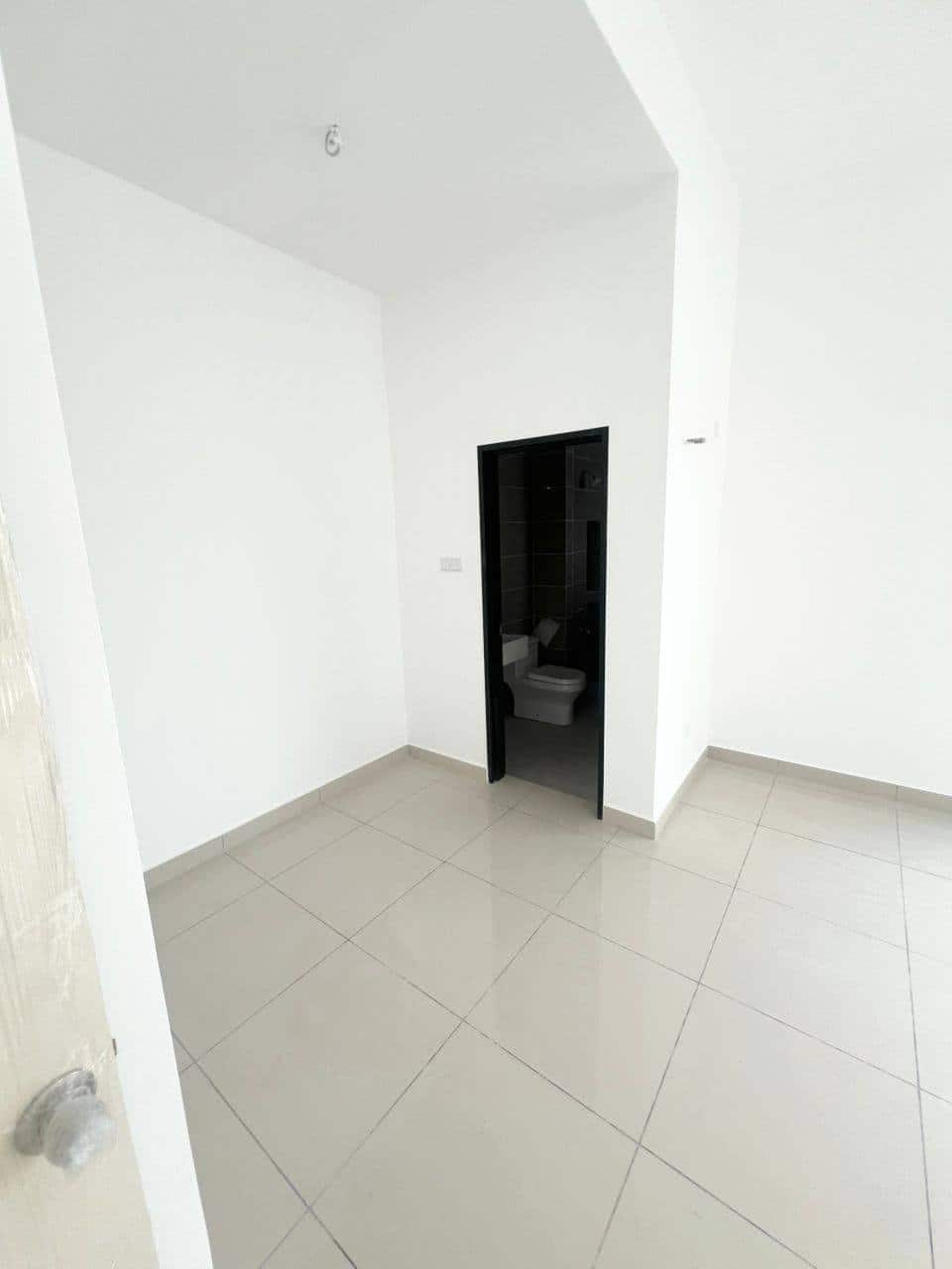 Endlot Unit Mutiara Maju 9