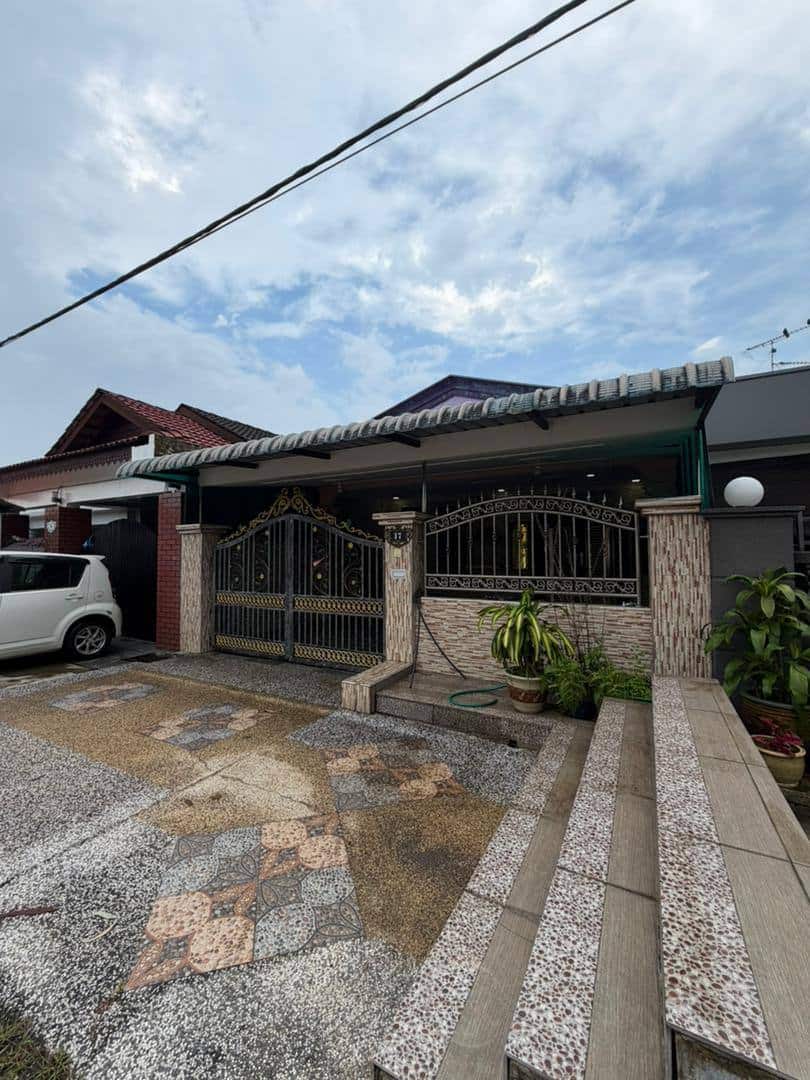Corner Lot Double Storey Terrace House Low Cost CIKU Kota Masai