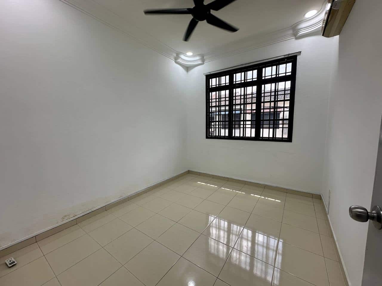 Double Storey Bukit Indah 3