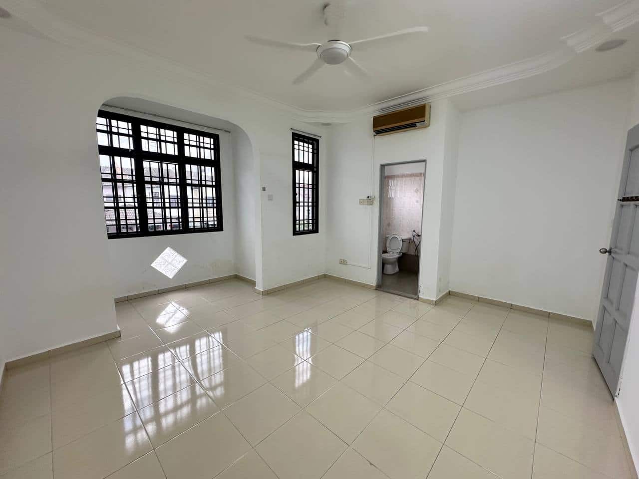 Double Storey Bukit Indah
