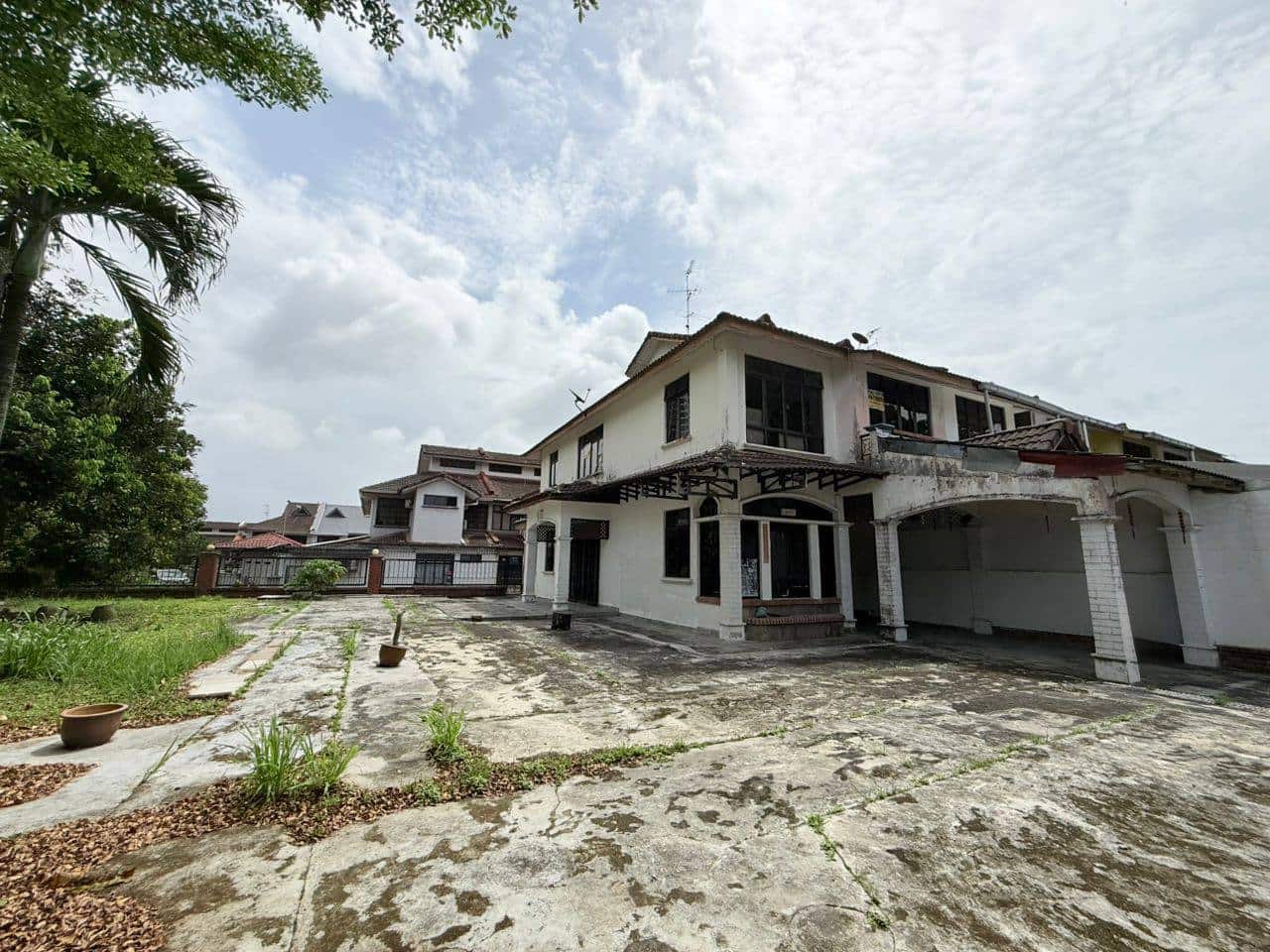 Double Storey Corner Lot Jalan Sutera Kuning