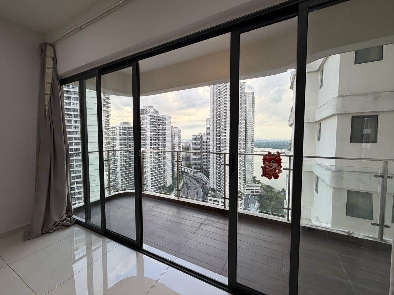Condo Country Garden Danga Bay 3