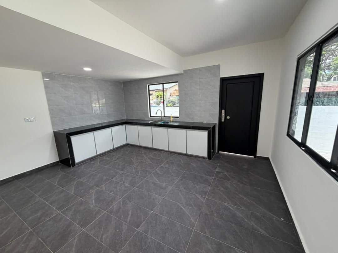 Single Storey Low Cost Taman Dahlia Tampoi 6