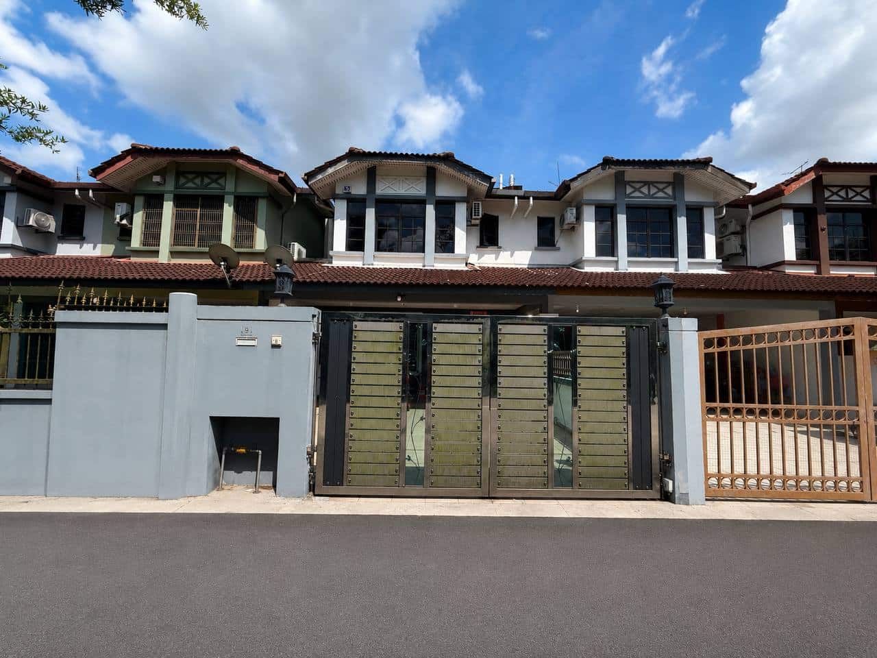 Double Storey Jalan Permas 15 2
