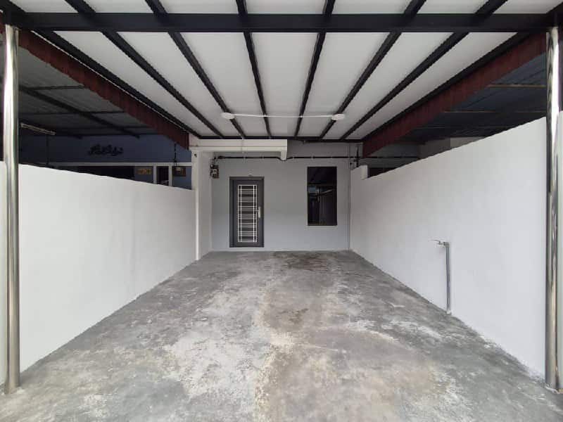 Double Storey Low Cost House Nusa Damai 4