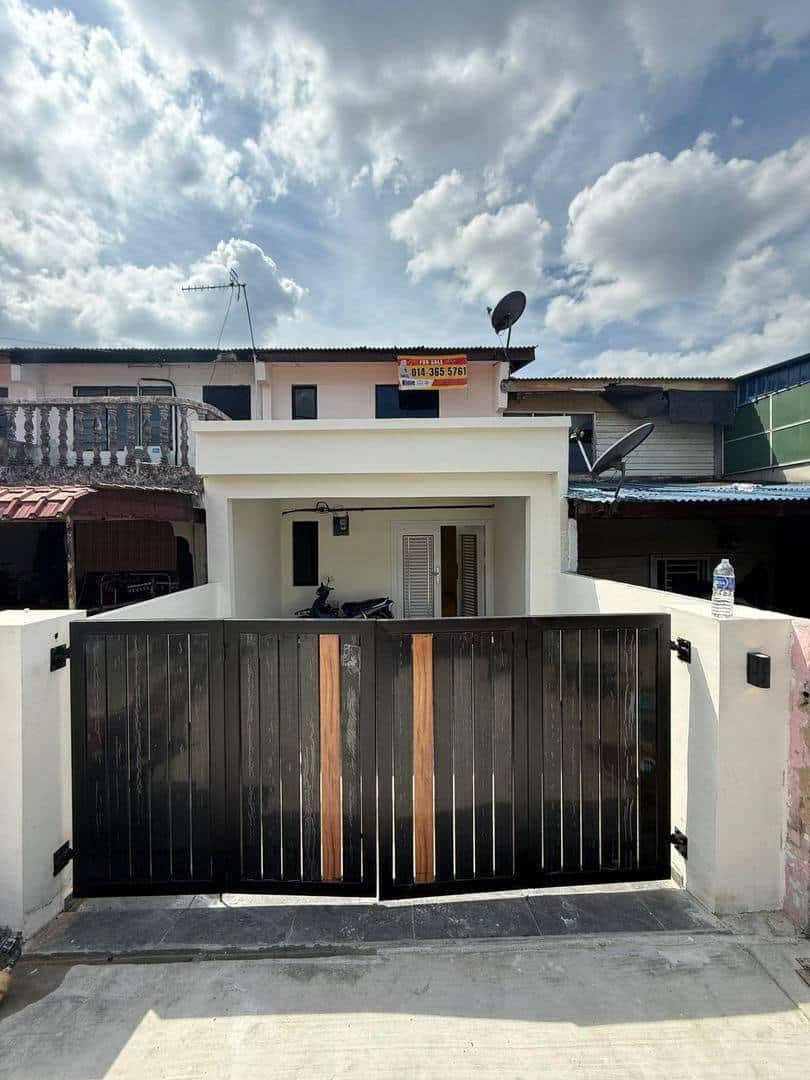 Double Storey Low Cost Bandar Baru Permas Jaya