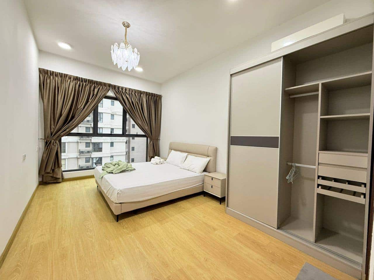 Condo Royal Strand Country Garden Danga Bay 3