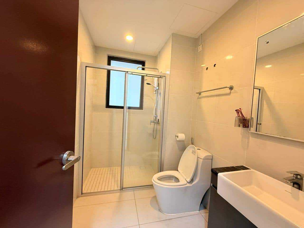 Condo Royal Strand Country Garden Danga Bay 10