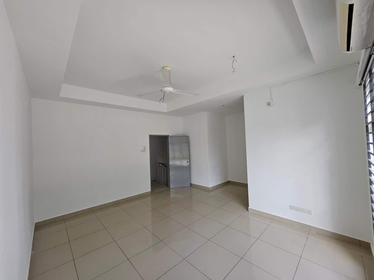 Double Storey Terrace Iolite 1 Seri Austin 3