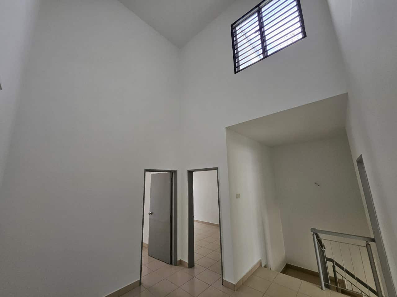 Double Storey Terrace Iolite 1 Seri Austin 4