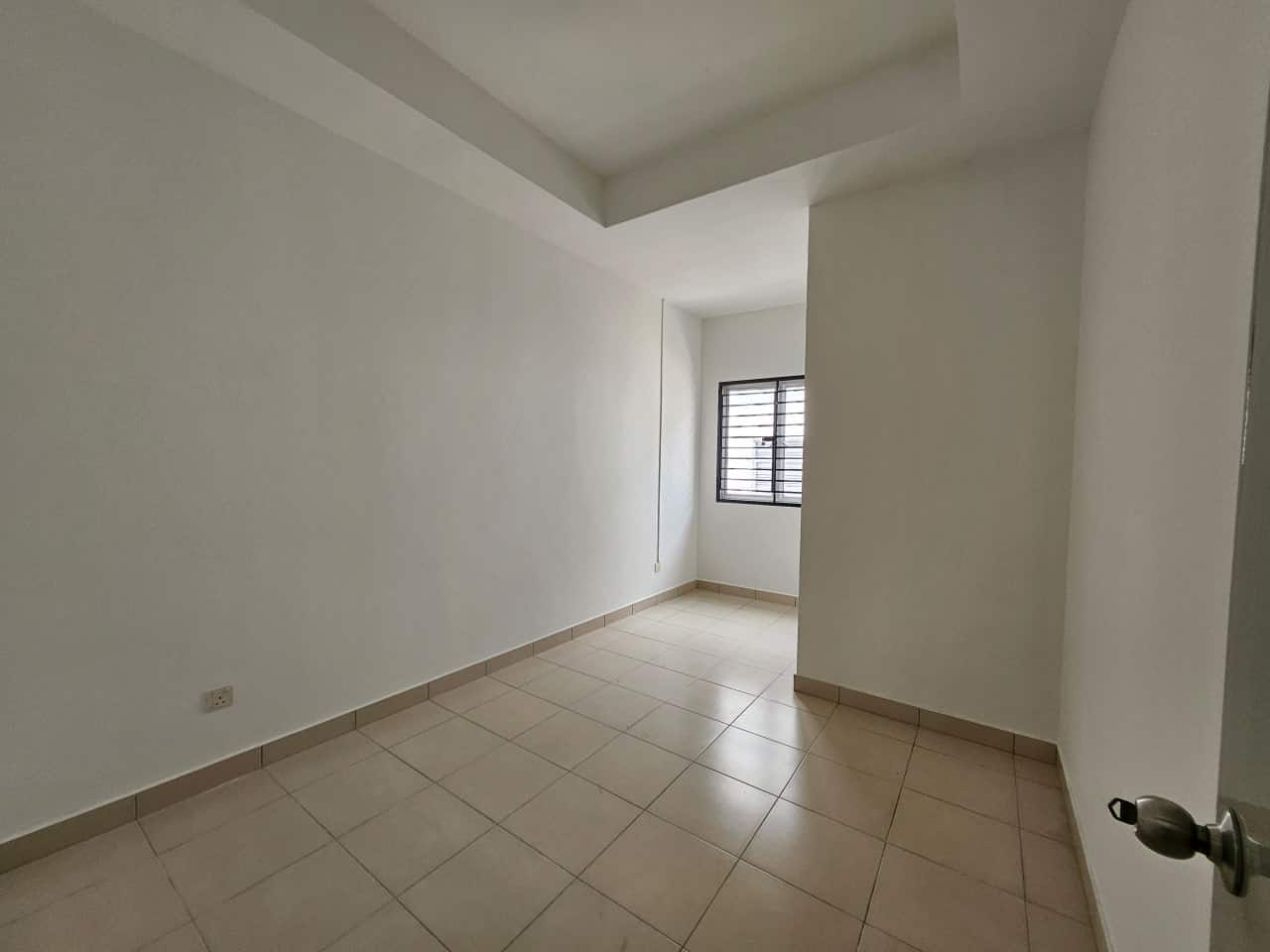 Double Storey Terrace Iolite 1 Seri Austin 7