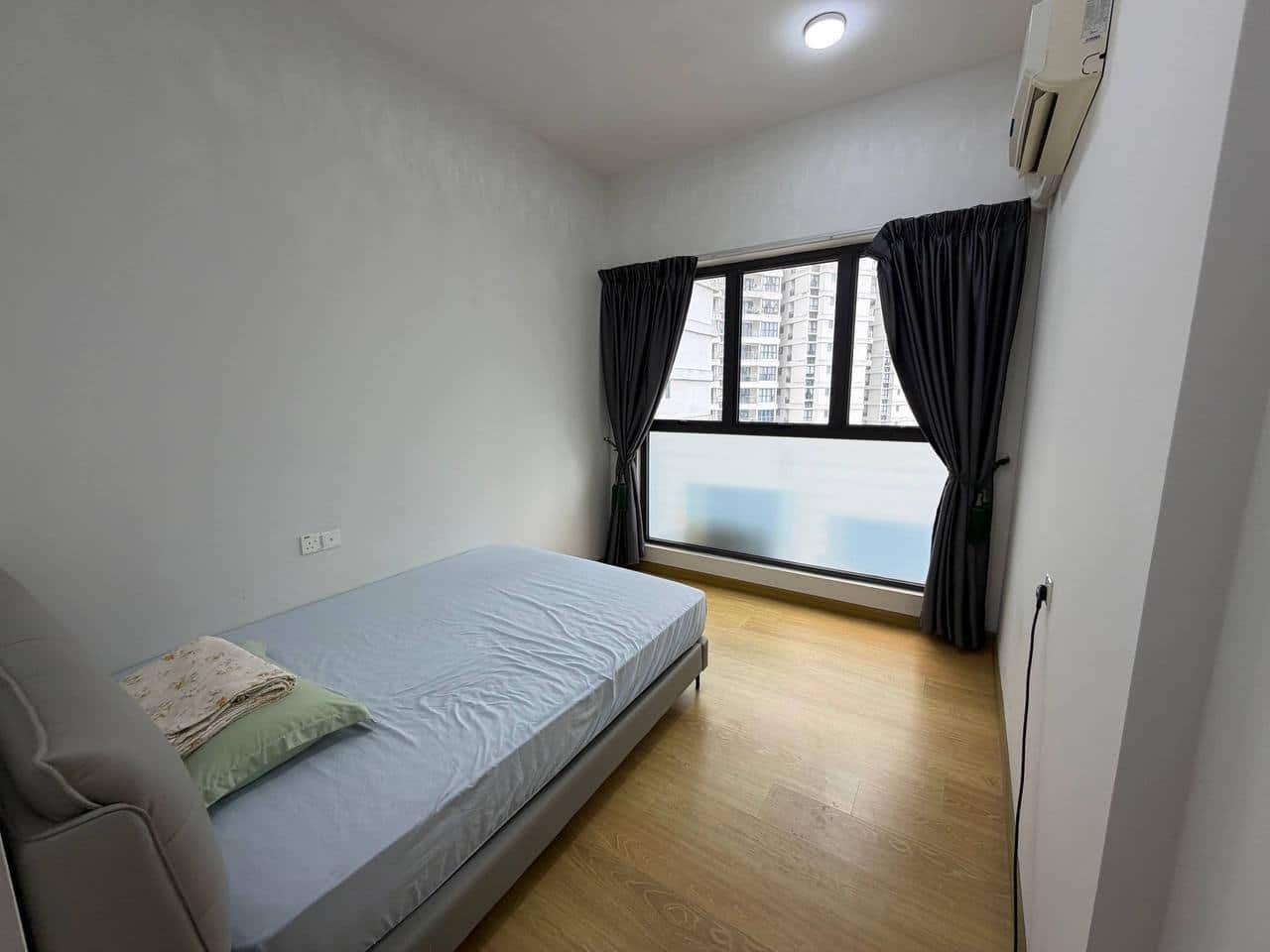Condominium Country Garden Danga Bay 4