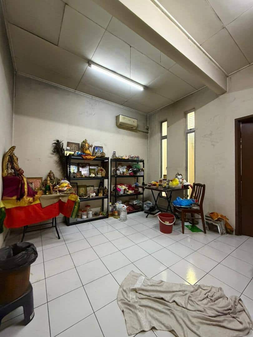 2 Storey House Mutiara Rini 6