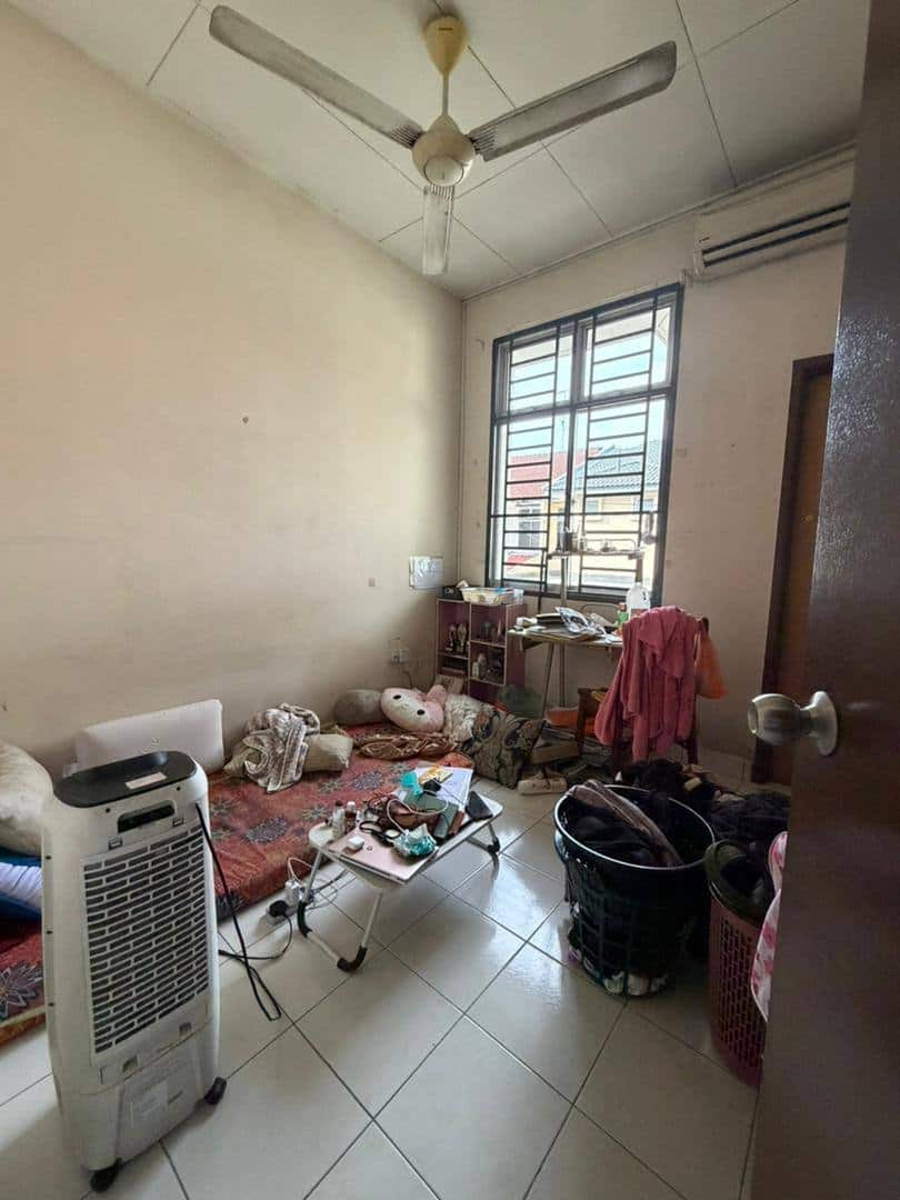 2 Storey House Mutiara Rini 7