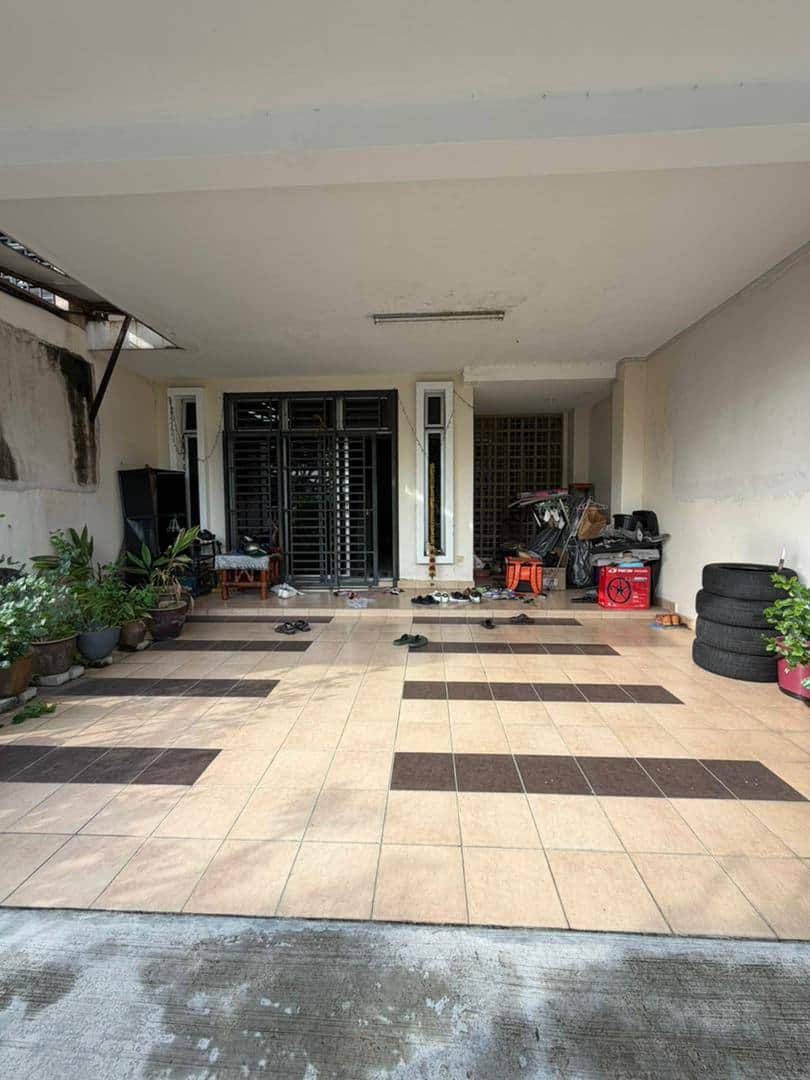 2 Storey House Mutiara Rini 3