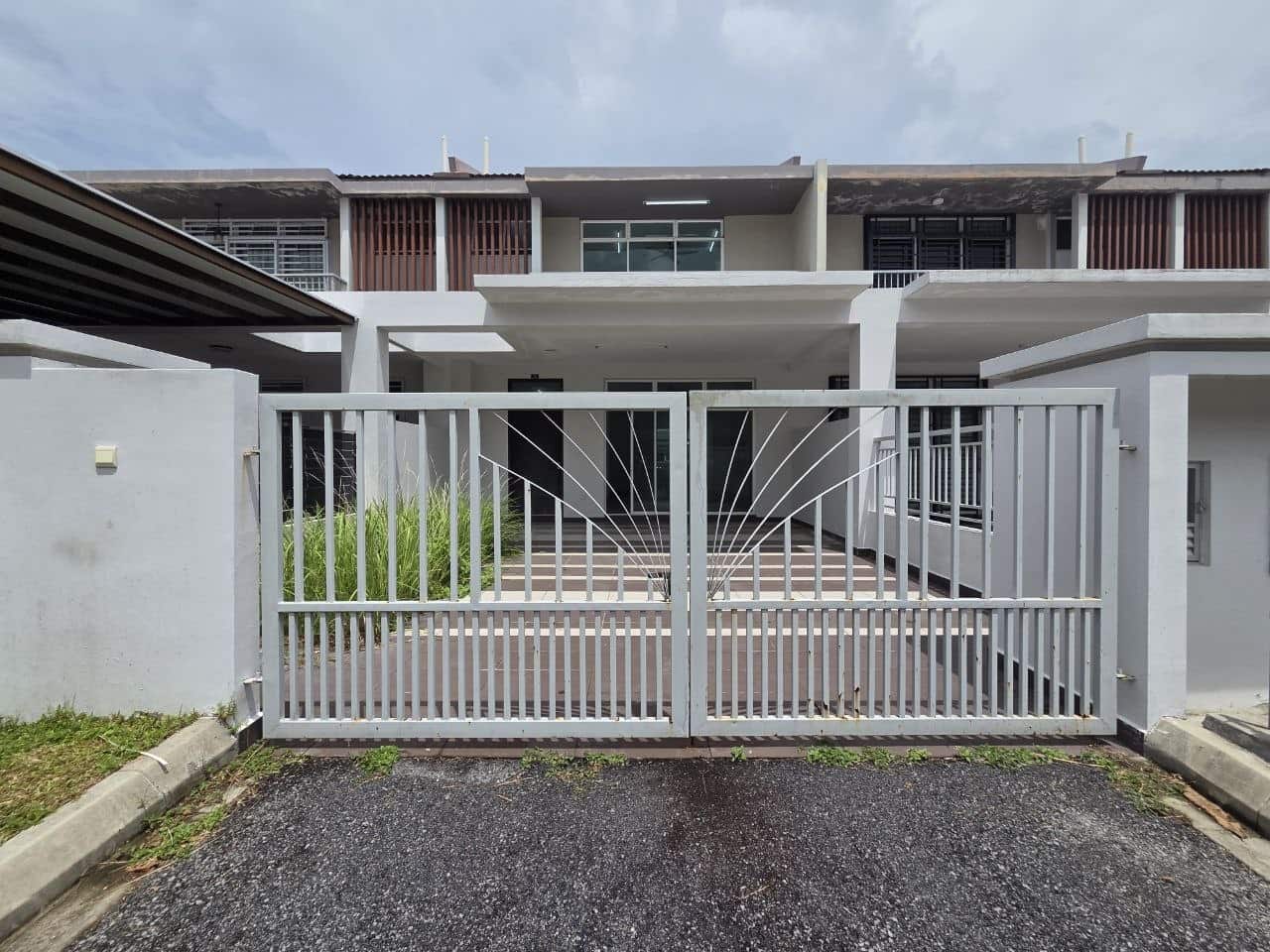 Double Storey Intermediate Desaru