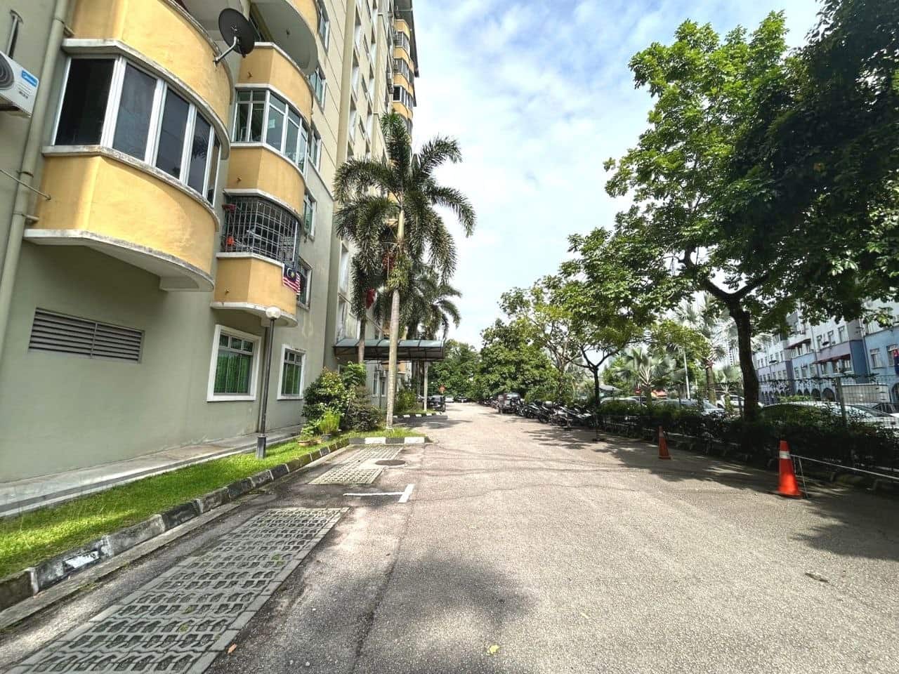 Service Apartment Bayu Puteri 1 2