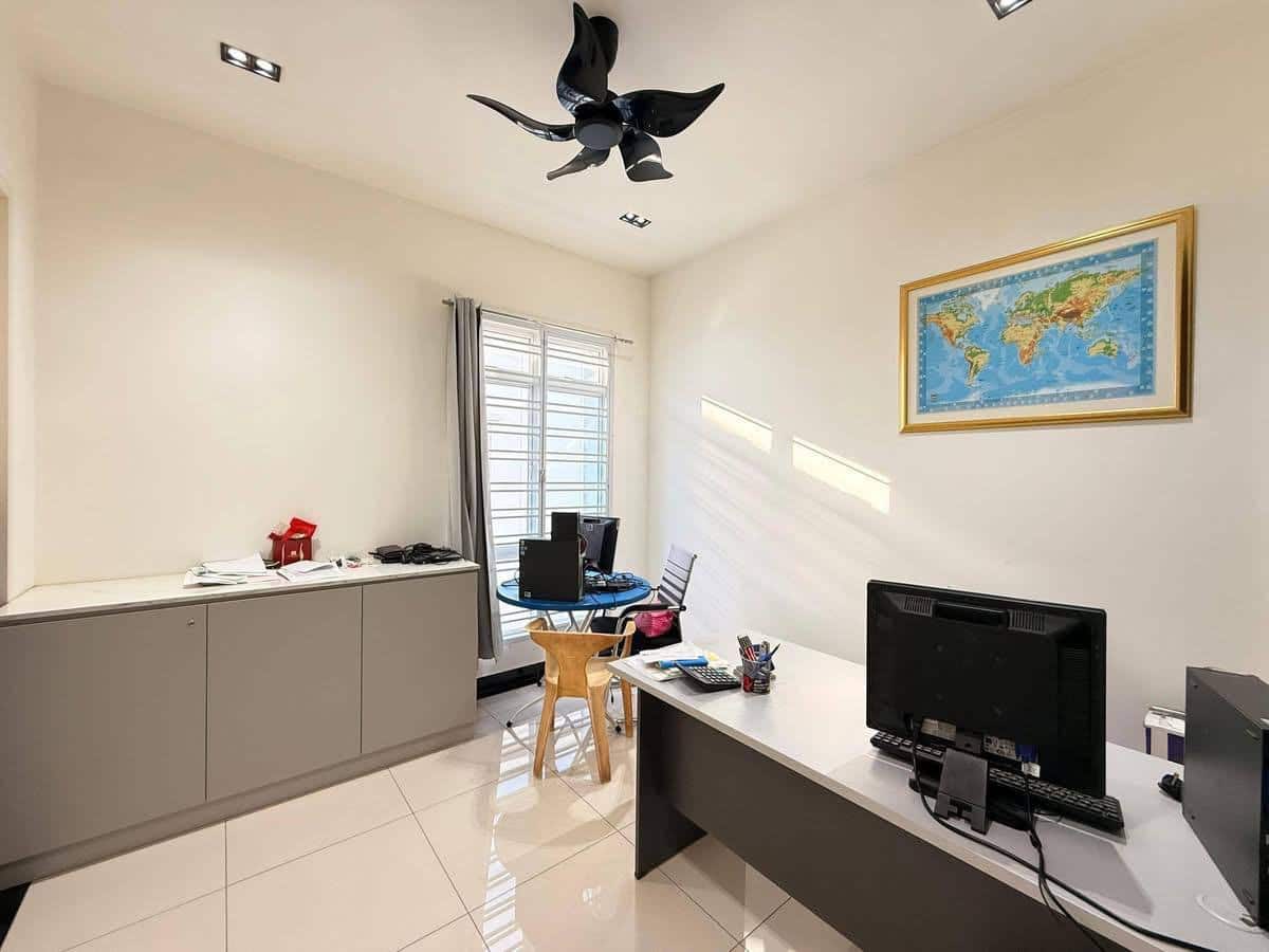 Double storey Cluster Setia Tropika 5