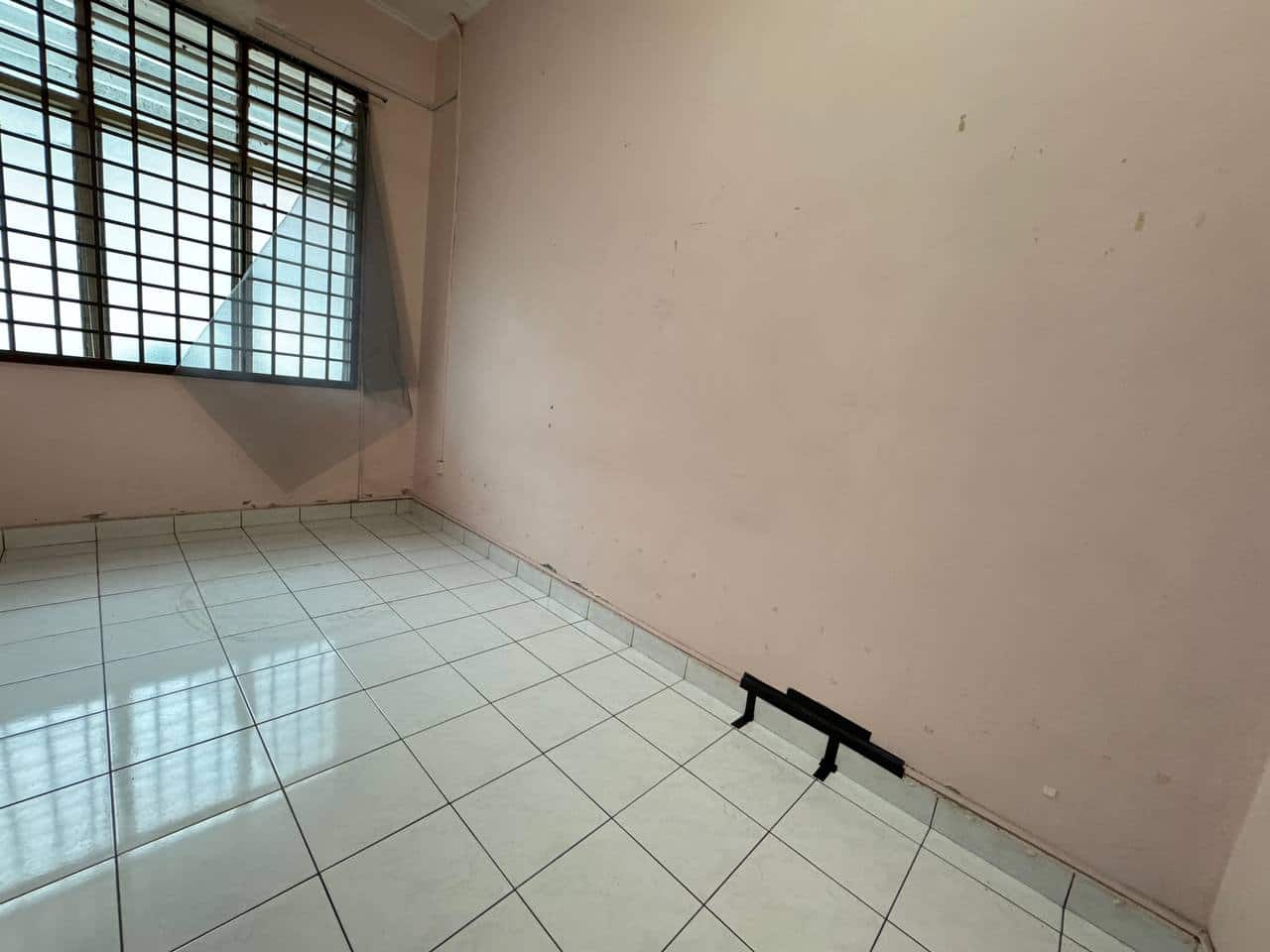 Single Storey Terrace (with a mezzanine floor) Taman Molek 2