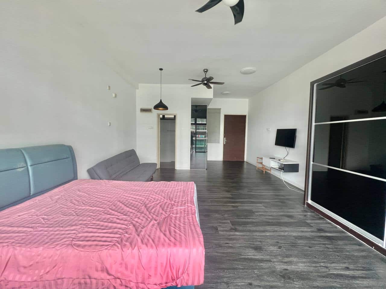 Studio Palazio @ Jalan Mutiara Emas 9/23