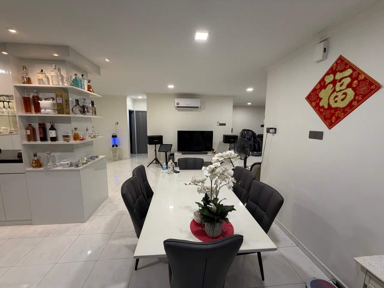 1 Storey Terrace / Corner House