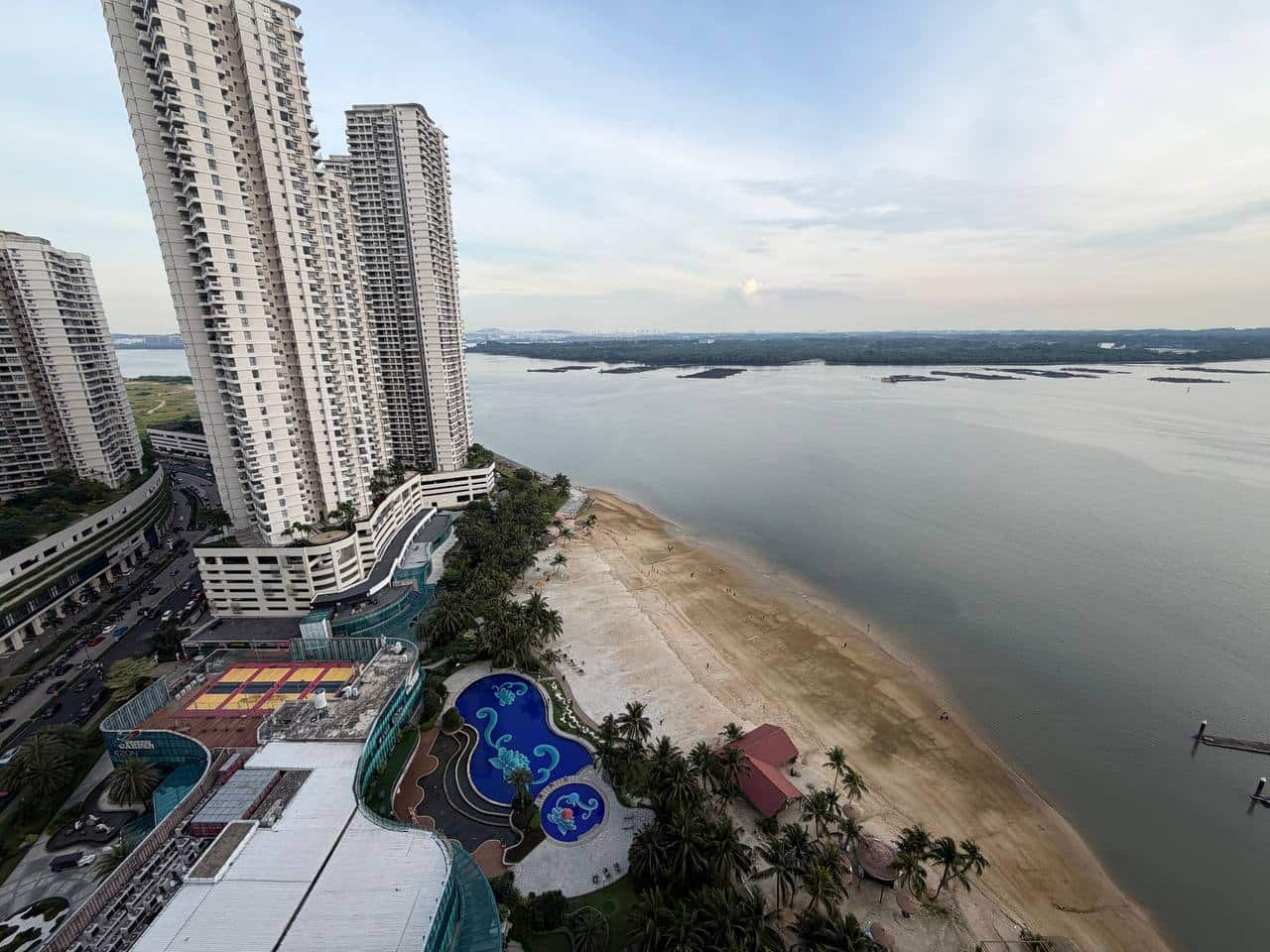 Royal Strand 11A Country Garden Danga Bay 2
