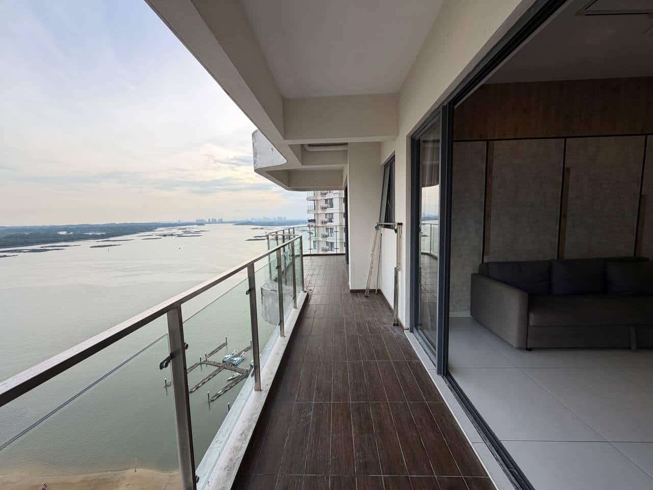 Royal Strand 11A Country Garden Danga Bay 4