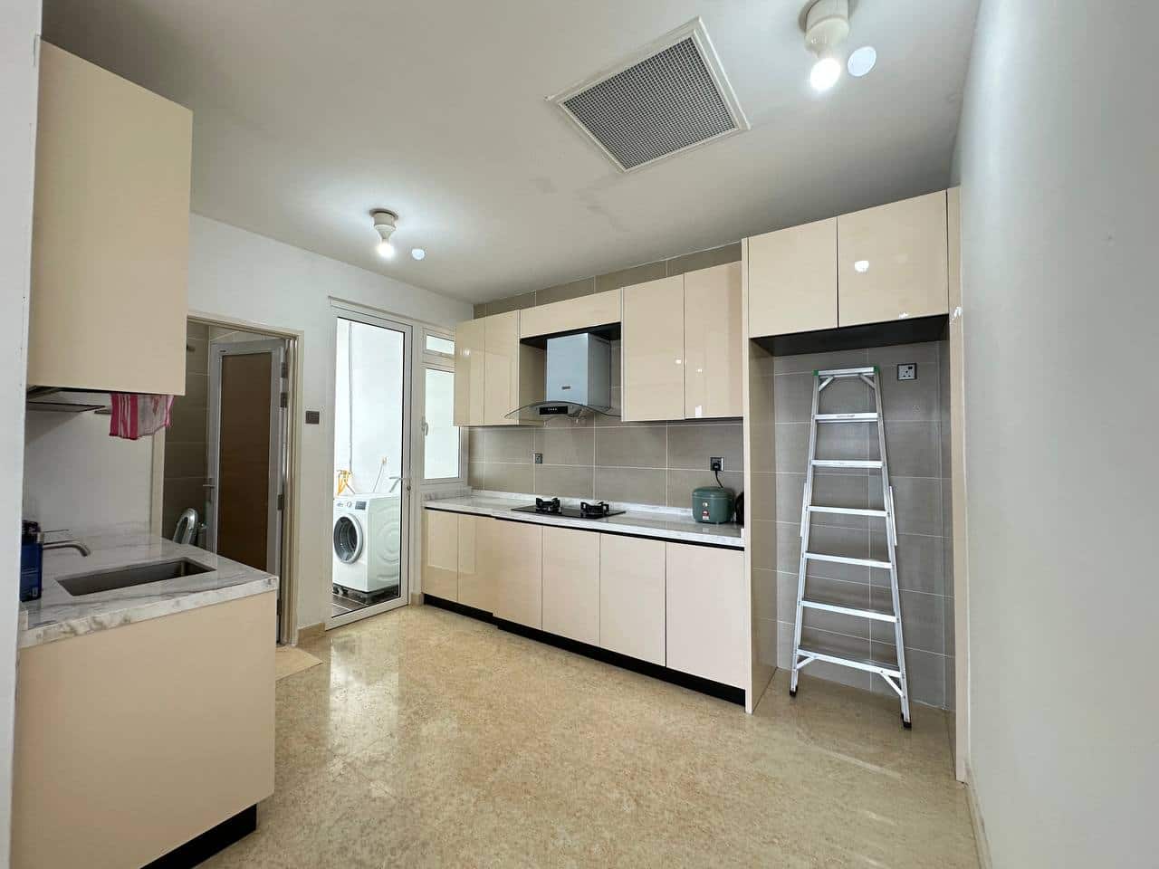 2Bed 2Bath Tritower 9