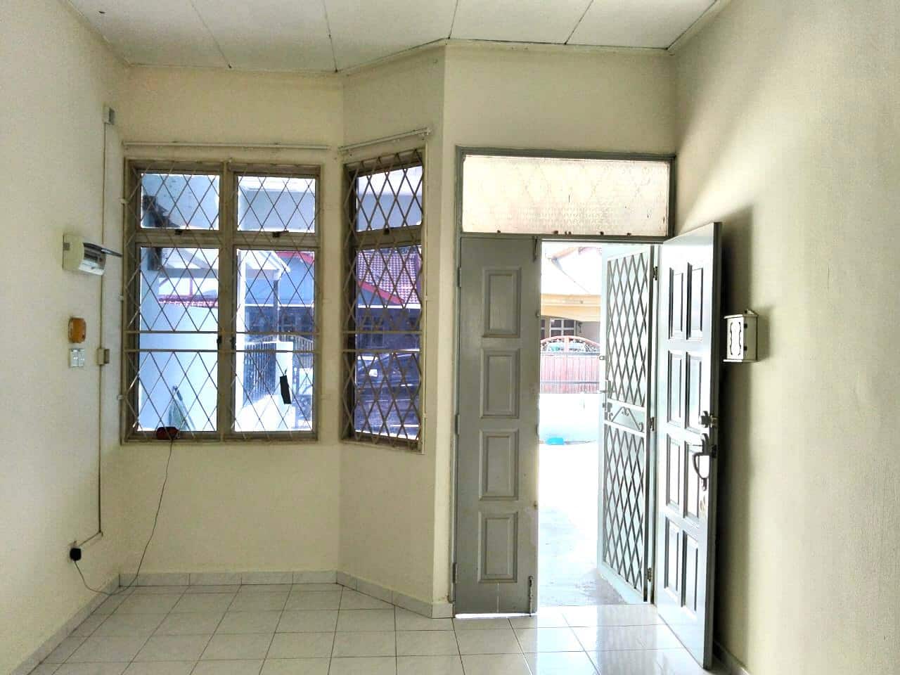 Single Storey Terrace House Taman Senai Utama