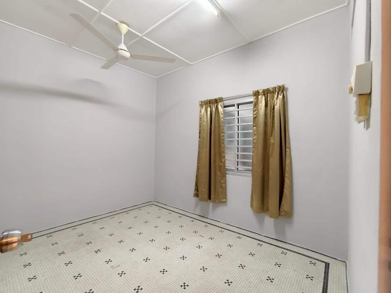 Single Storey House Taman Abad 4