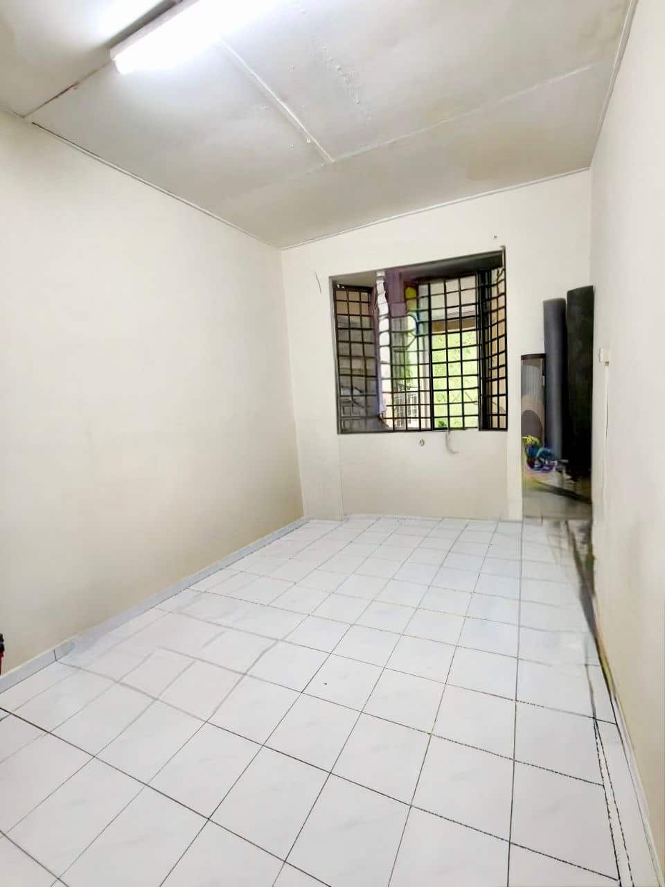 Single Storey Terrace Taman Kota Puteri Masai 6