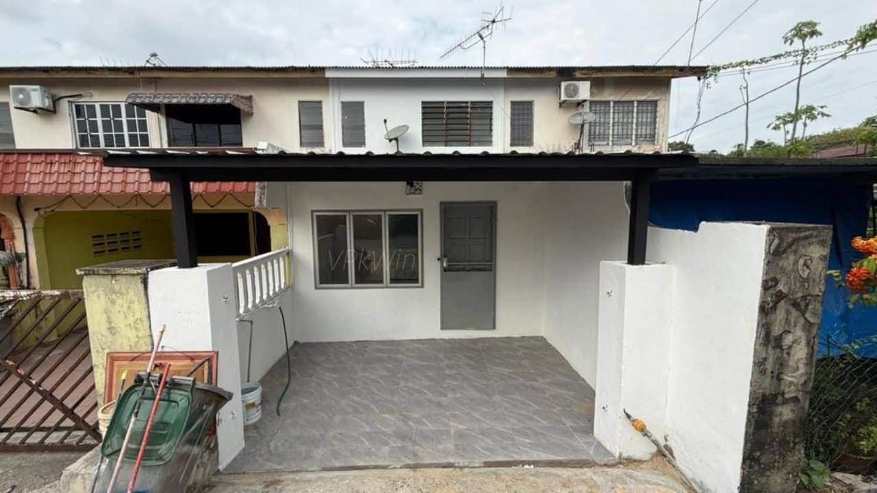 Double Storey Low Cost Terrace House Jalan Makmur, Taman Damai Jaya
