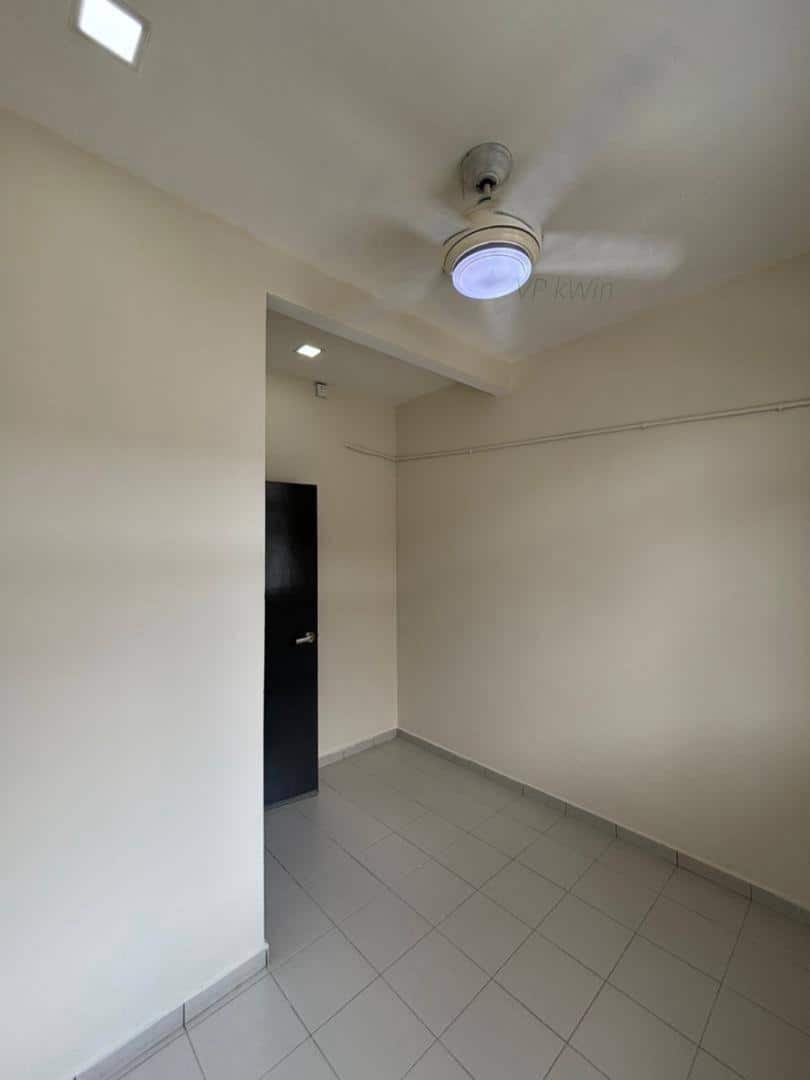 Townhouse Taman Scientex 6