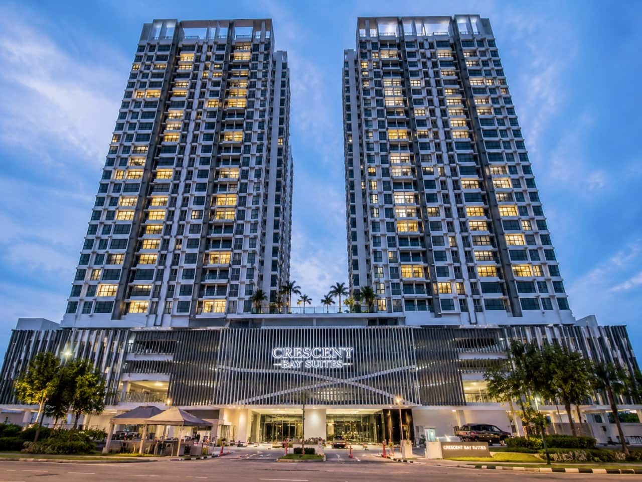 Service Apartment Crescent Bay Suites